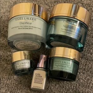 Estée Lauder Day/Nightwear Bundle